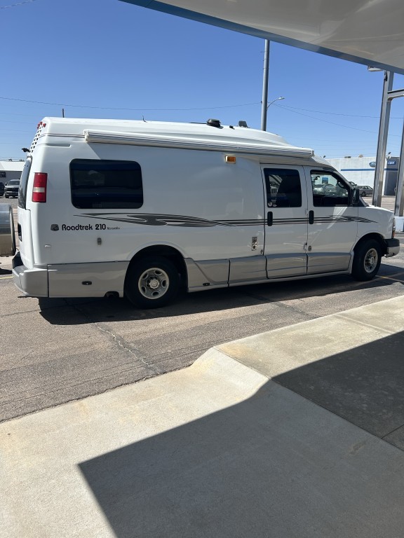 Versatile 210 (NE) 
